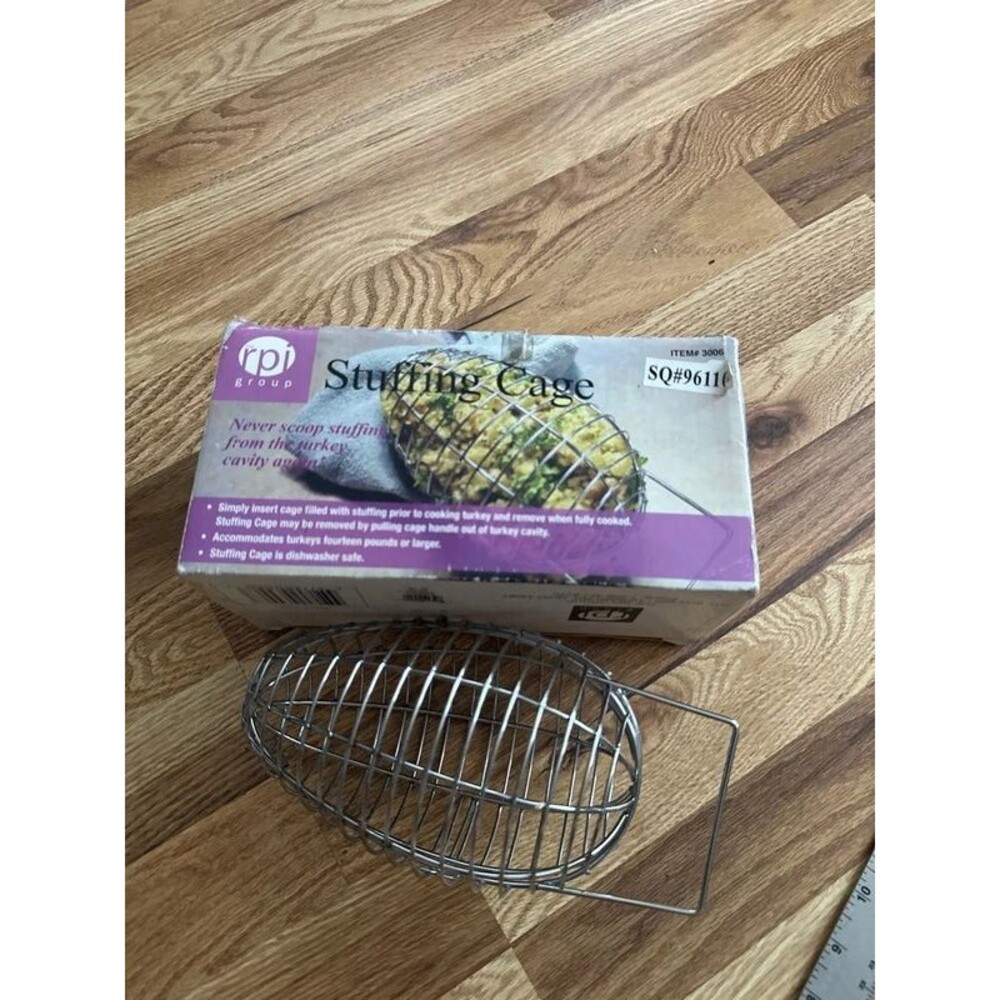 Stuffing cage
